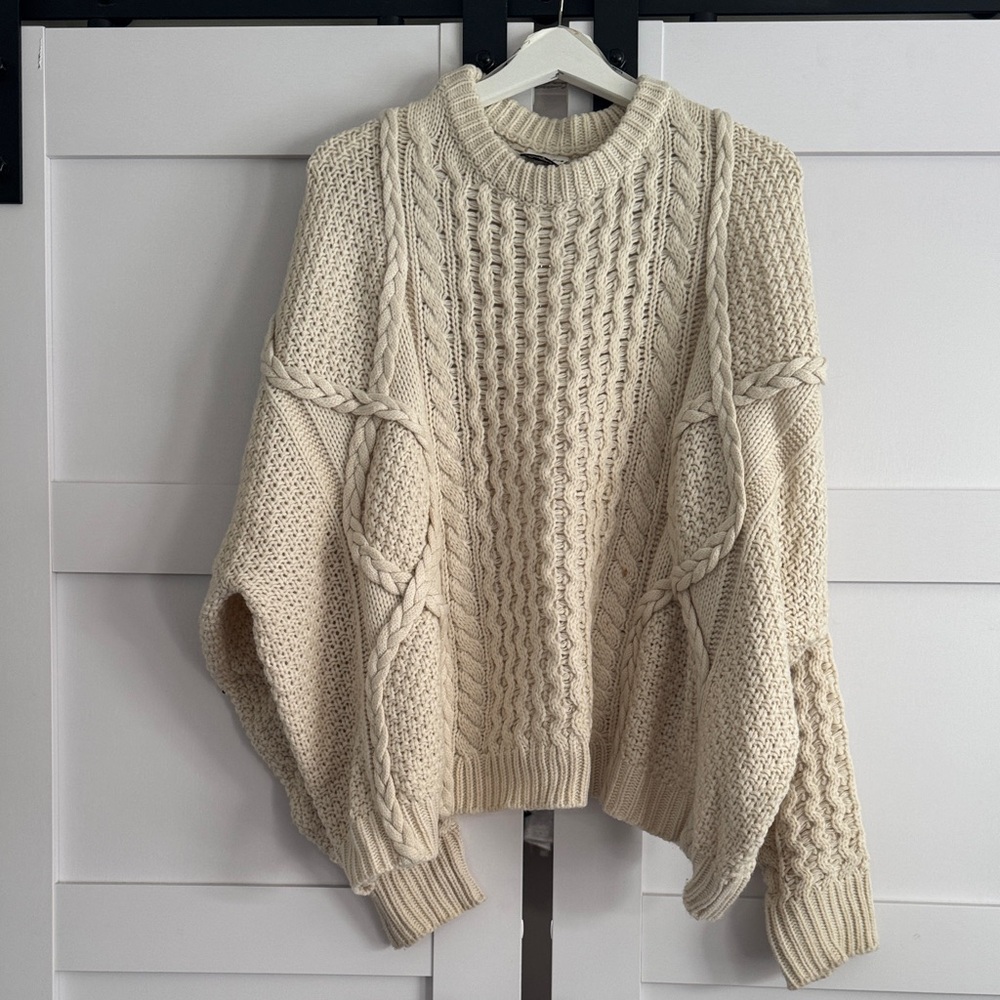 ARULA Cream Cable Knit Sweater